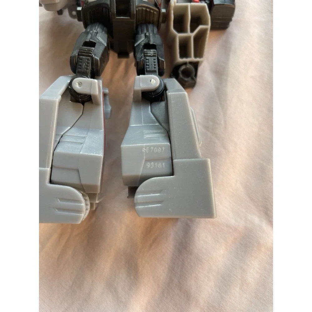 Hasbro‎ Transformers Cyberverse Megatron Warrior Class Action Attack Figure Toy